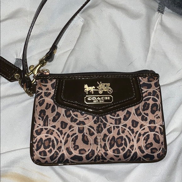 Brand New Coach Wristlet - Picture 1 of 4